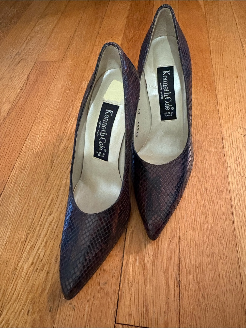 Kenneth Cole Pointed Toe Pumps in Brown Snakeskin